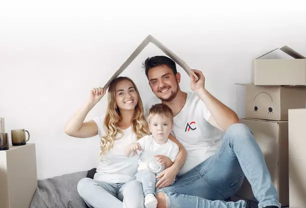 Sczęśliwa rodzina posiadająca ubezpieczenie w AC ubezpieczenia w Bogatyni